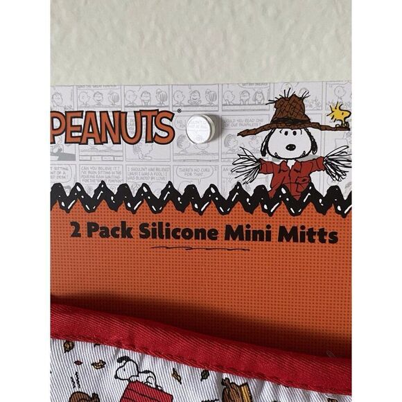 2 Pk Peanuts Snoopy Thanksgiving Fall Doghouse Turkey Mini Oven Mitts Red NEW - Picture 2 of 13